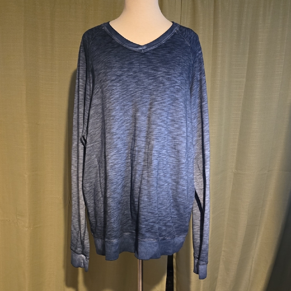 Tommy Bahama Navy and White Garment